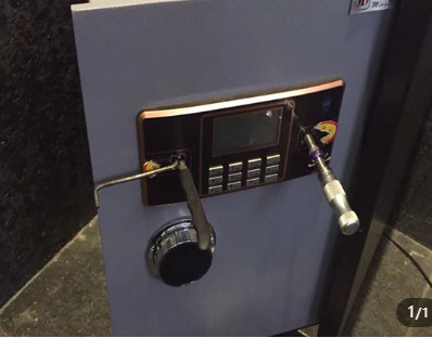 ���չ�������